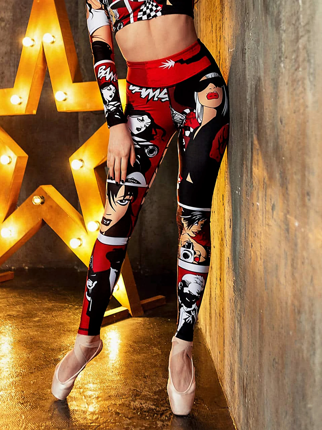 Women's High-Waisted Lip Print Yoga Pants Sexy Red Lips Poster Design Workout Leggings