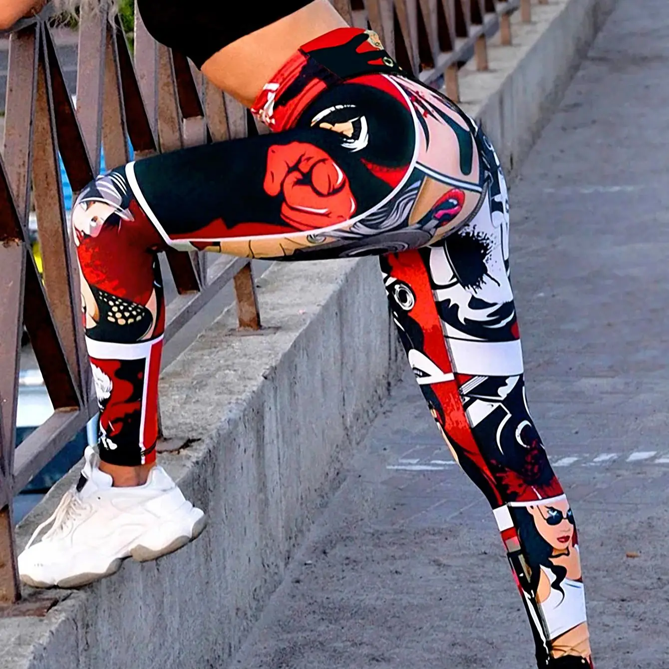 Women's High-Waisted Lip Print Yoga Pants Sexy Red Lips Poster Design Workout Leggings