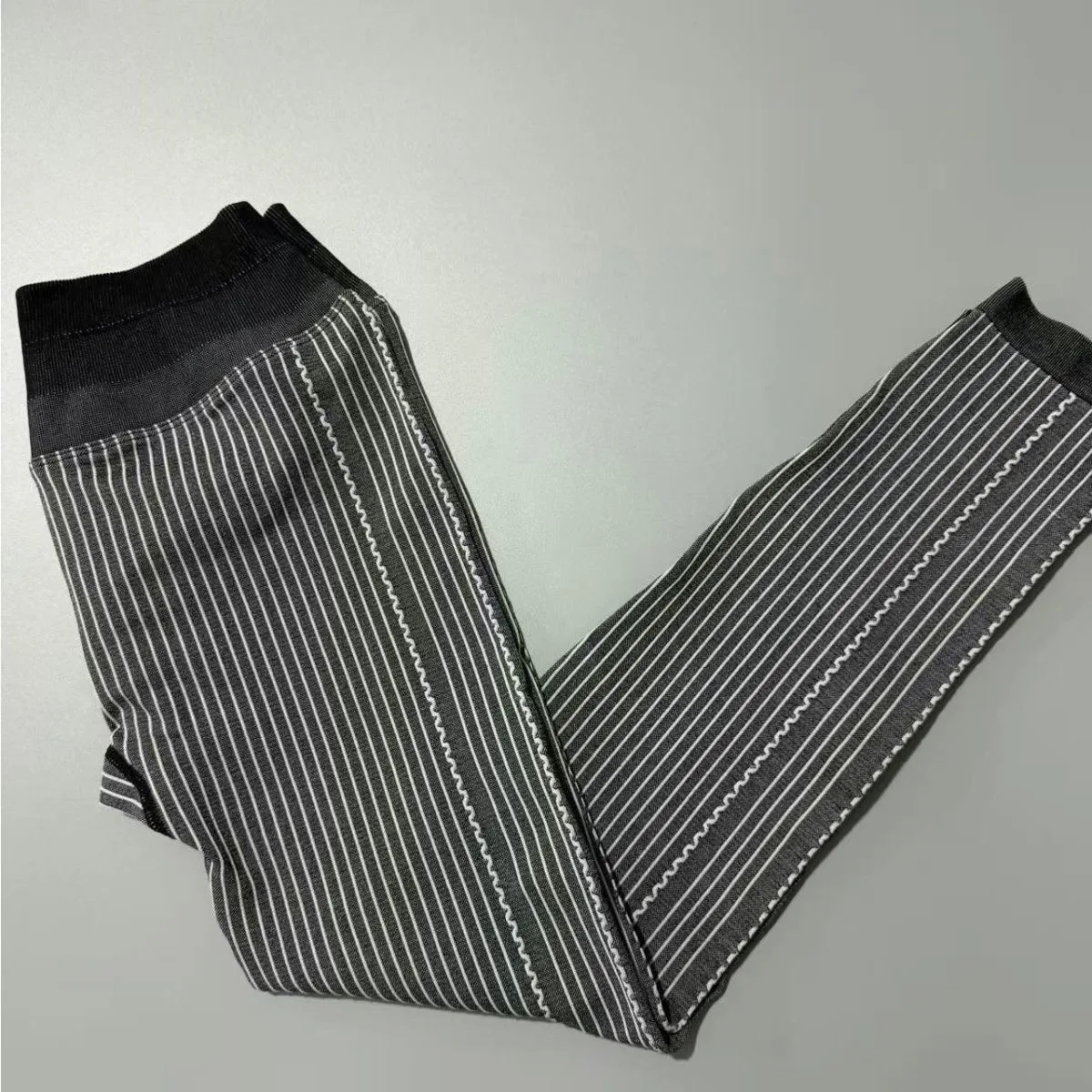 Women High Waist Striped Leggings Athletic Elastic Ruched Butt Lifting Workout Pants Fitness Gym Sports Tights