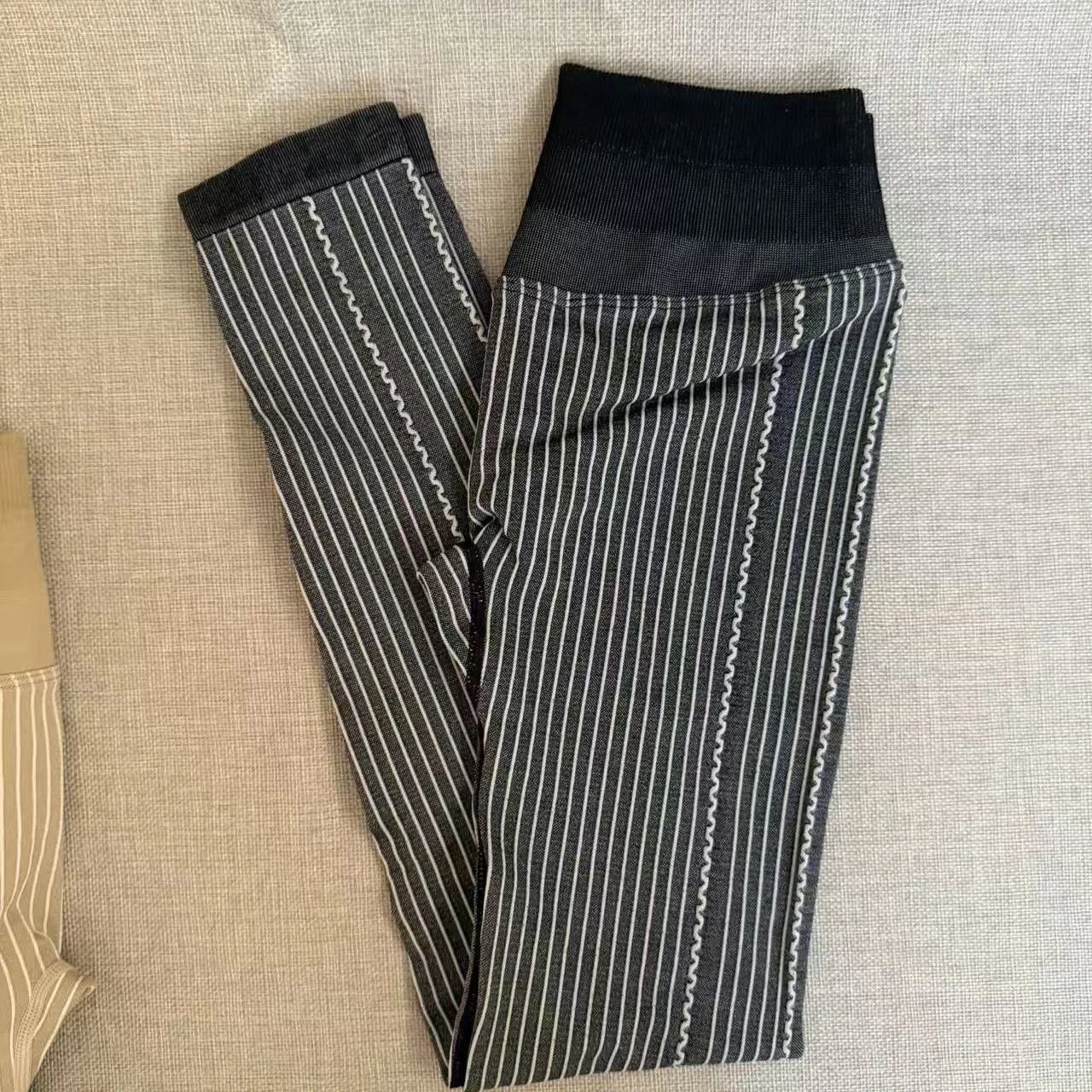 Women High Waist Striped Leggings Athletic Elastic Ruched Butt Lifting Workout Pants Fitness Gym Sports Tights