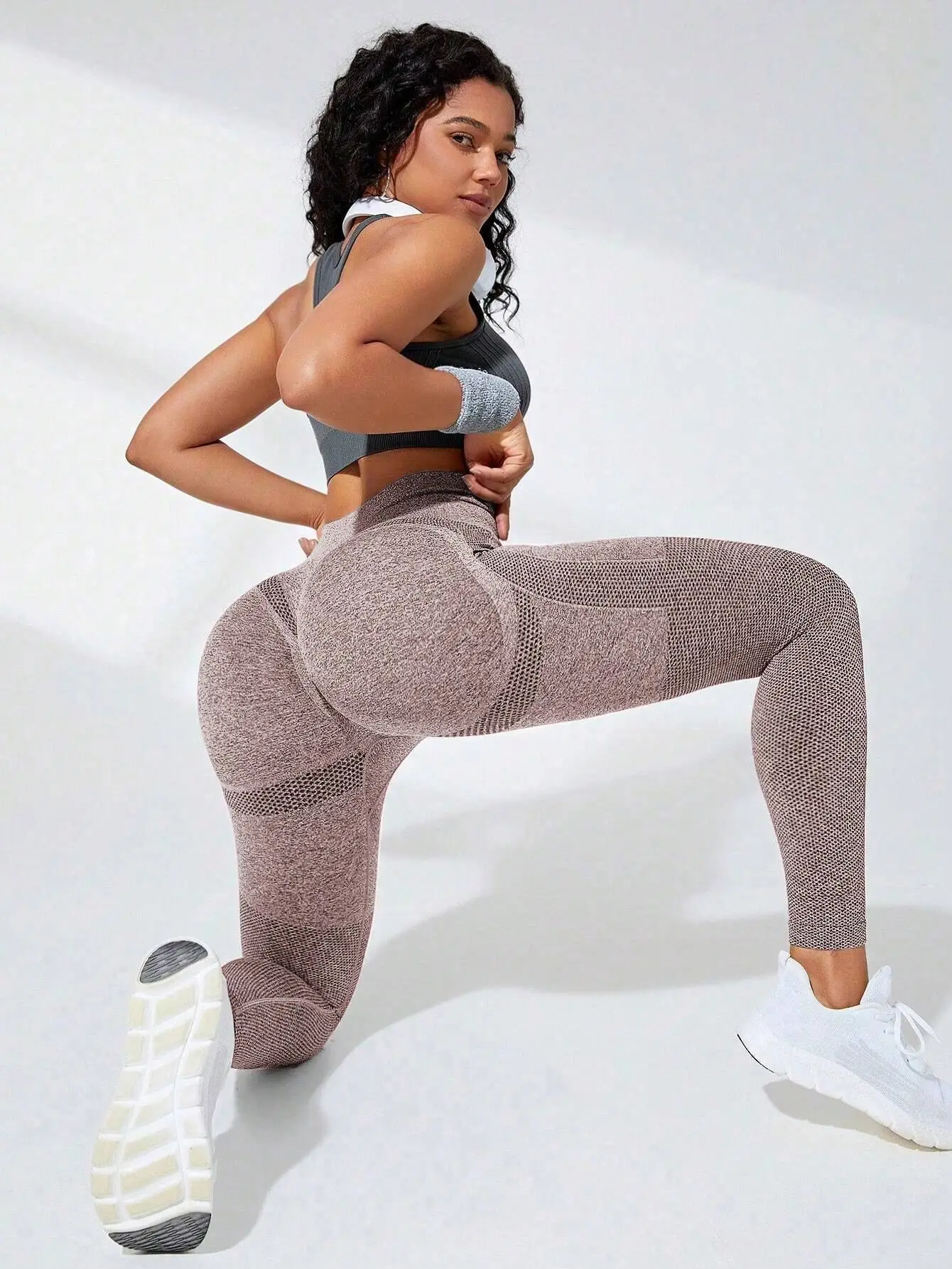 Women High Waist Sports Leggings Seamless Yoga Pants High Elastic Hip Liftting Workout Running Breathable Yoga Fitness Leggings