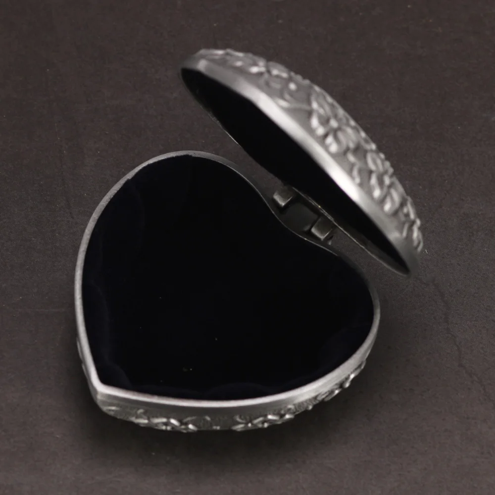 Vintage Alloy Jewelry Box Casket and Heart Shaped 9*7*4.5cm 6*6*3cm For Rings Pendants Necklace Gift Boxes