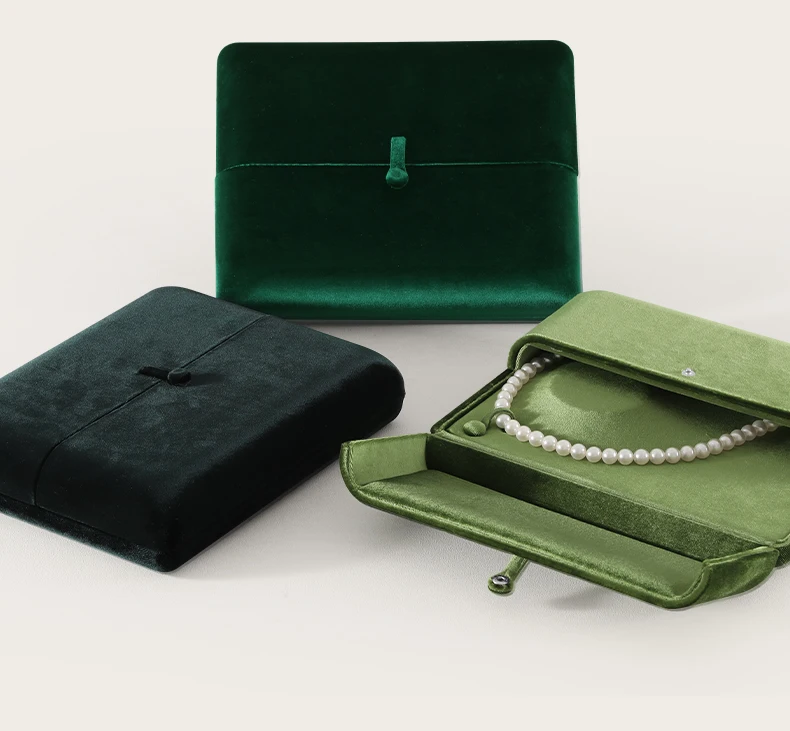 Yinbeini Velvet Large Necklace Pendant Display Box Premium Jewelry Storage Organizer Pendant Gift Packing Case H024
