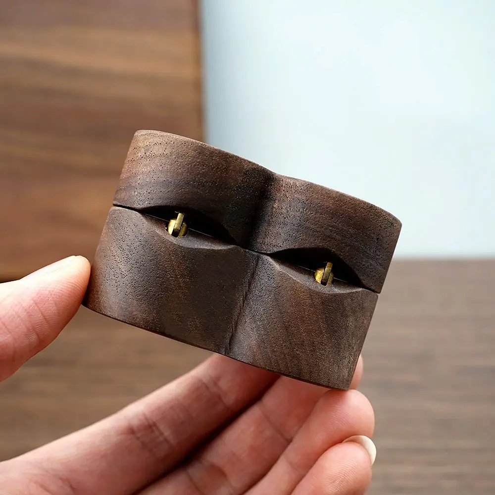 1PC 2025 Heart Shape Walnut Wooden Box Jewelry Box Display Box Engagement Wedding Couples Ring Storage Holder Gifts Case
