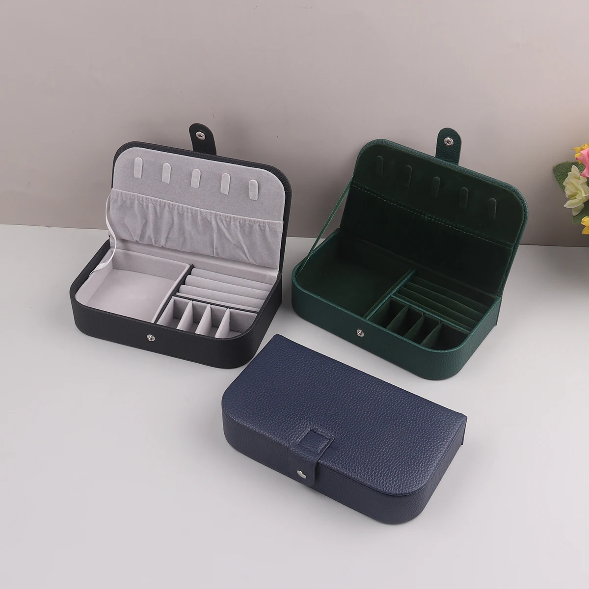 2024 Portable Jewelry Box Jewelry Organizer Display Travel Jewelry Case Boxes Button Leather Storage Chenille Jewelers Joyero