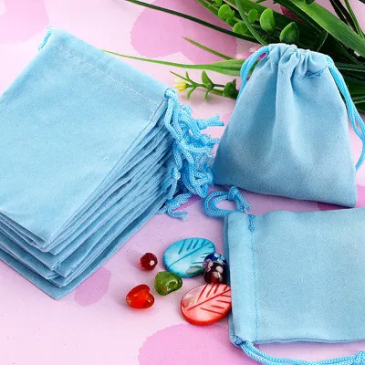 100Pcs 7x9cm Velvet Drawstring Pouch Jewelry Bags New Year Birthday Xmas Party Ball Gift Bags pochette cadeau sachet bonbon