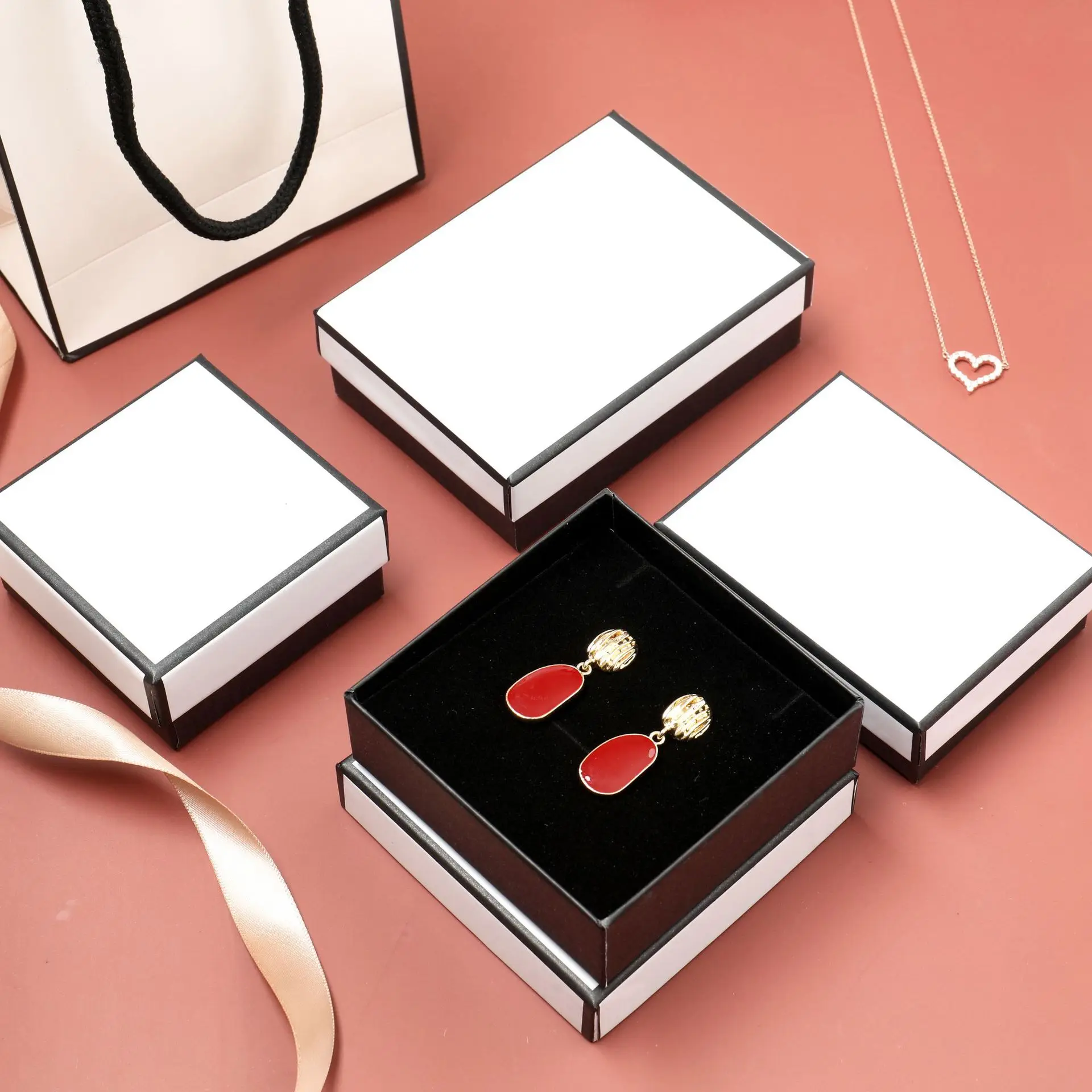 12pcs/ Lot Luxury Kraft Gift Box Ardboard Paper 7x9x3cm Bracelet Necklace Jewellry Boxes Packaging Rings Gift Storages Wholesale
