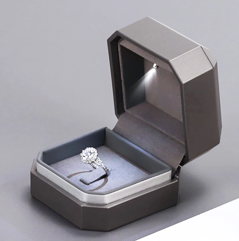 Wholesale LED Ring Box Jewelry Box for Wedding Engagement Proposal Ring Box Necklace Pendant Gift Box with Light Storage Case 