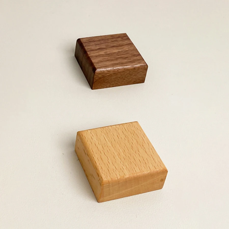 Wood Jewelry Display Stand Walnut Figure Doll Organizer, Handmade Mini Beech Figurines Blind Box Base Cosmetics Ring Holder