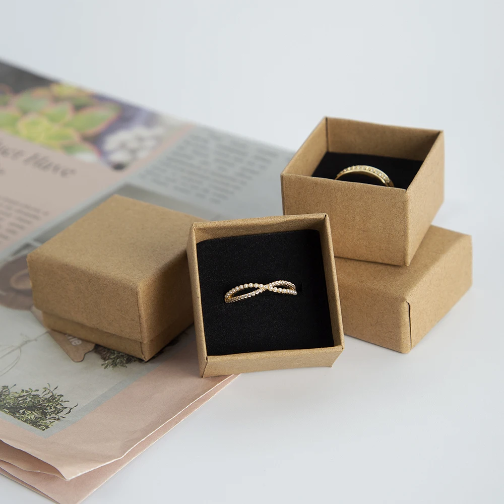 10pcs Kraft 4x4x3cm Rings Jewelry Box Brown Organizer Carton Cardboard Travel Jewelry Gift Packaging Box Case With Sponge Inside