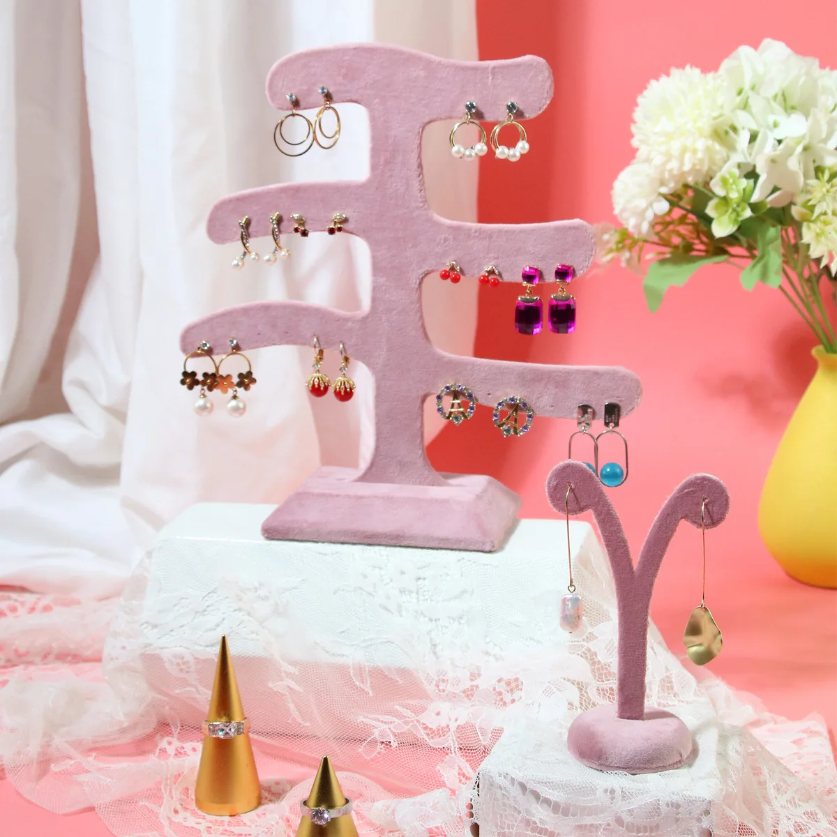 Jewelry Rack Display All Pink Velvet Cloth Window Necklace Ring Jewelry Display Props High-End Display Props Free Combination