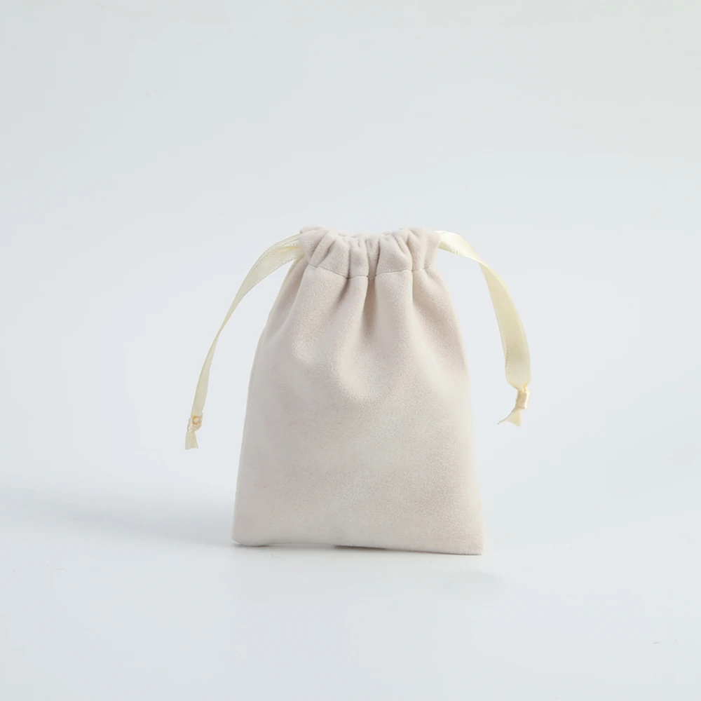 50 Velvet Jewelry Small Gift Bags Mini Size 7X9cm Drawstring Packaging Organizer Pouch For Girl Wedding Favor Candy Goodie Bag
