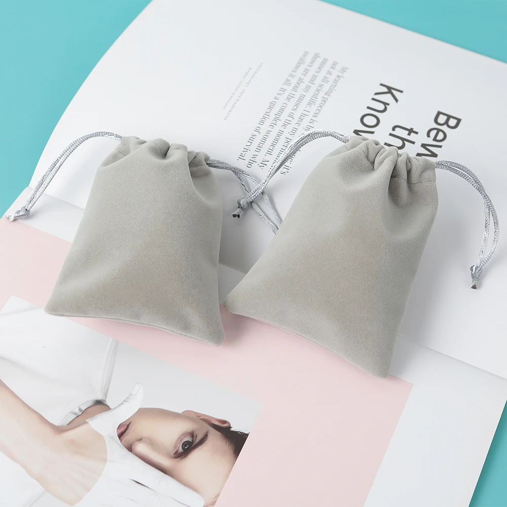 50 Velvet Jewelry Small Gift Bags Mini Size 7X9cm Drawstring Packaging Organizer Pouch For Girl Wedding Favor Candy Goodie Bag