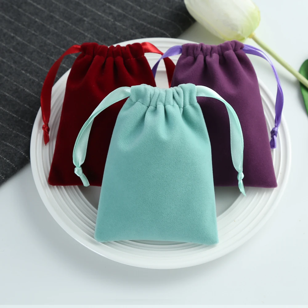 50 Velvet Jewelry Small Gift Bags Mini Size 7X9cm Drawstring Packaging Organizer Pouch For Girl Wedding Favor Candy Goodie Bag