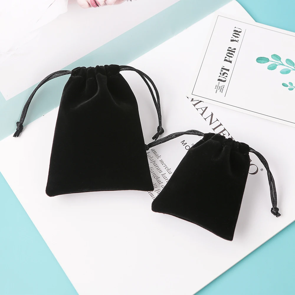 50 Velvet Jewelry Small Gift Bags Mini Size 7X9cm Drawstring Packaging Organizer Pouch For Girl Wedding Favor Candy Goodie Bag