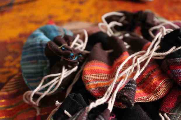 10PCS Mix Nepal Hand Cotton Pouches Jewelry Bags Accessories C18