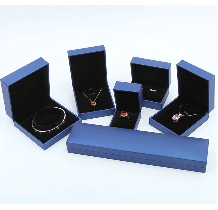 Finest Leatherette Jewelry Ring Earring Bracelet Pendant Necklace Gift Display Packaging Box Jewellery Present Storage Organizer