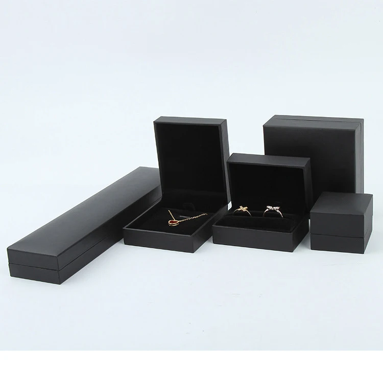 Finest Leatherette Jewelry Ring Earring Bracelet Pendant Necklace Gift Display Packaging Box Jewellery Present Storage Organizer