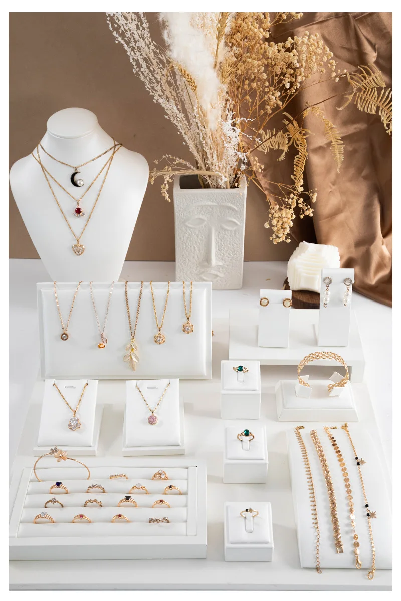Elegant White Leather Earrings Bracelet Jewelry Display Holder Showcase Ring Stand Tray Pendant Necklace Mannequin Bust Model