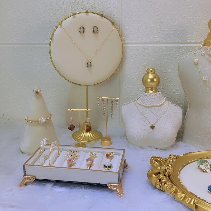 Jewelry Store Window Jewelry Display Case Fashion White Flannelette Head Jewelry Display Rack Ring Necklace Display Rack