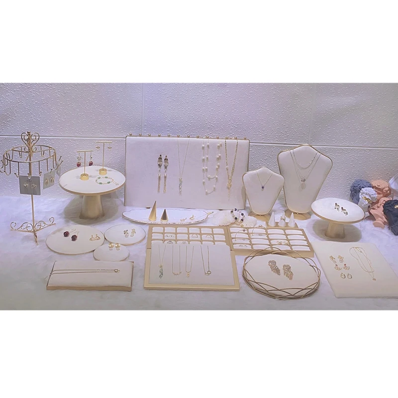 Jewelry Store Window Jewelry Display Case Fashion White Flannelette Head Jewelry Display Rack Ring Necklace Display Rack