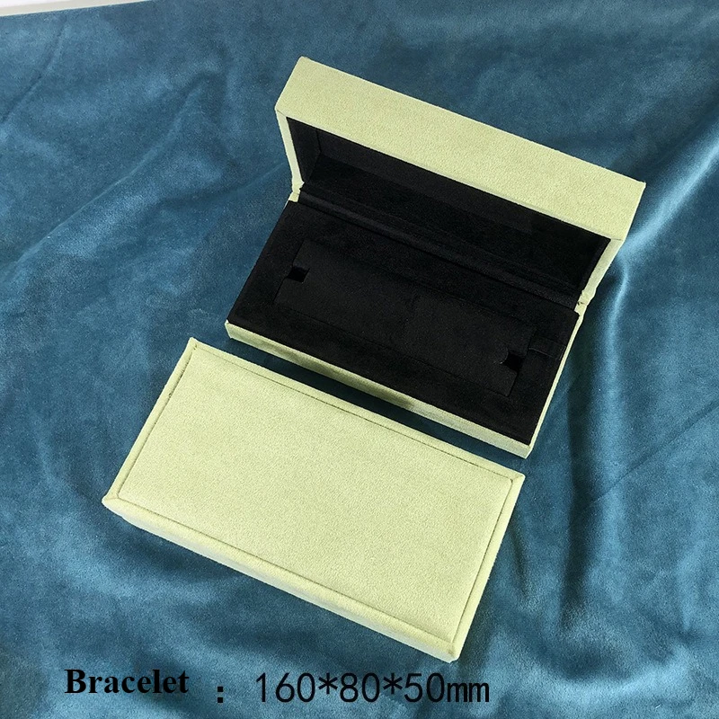 Customization Logo Fashionable Grass Green Faux Fur Clover Jewelry Case Jewelry Packaging Box for Necklace Bracelet Earring Gift