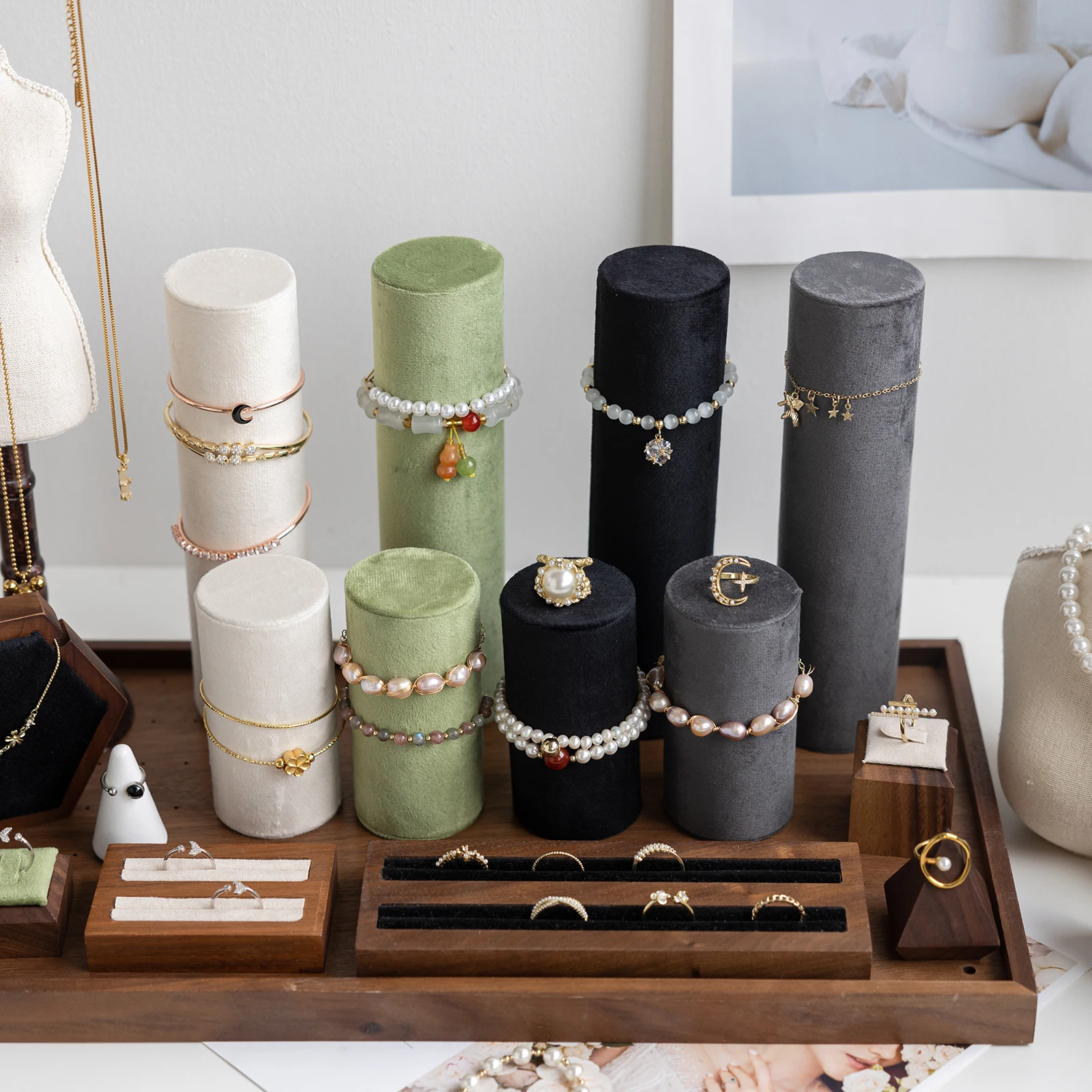 Velvet Bracelet Display Holder Bangle Watch Necklace Showcase Organizer Counter Display Rack for Retail Boutique Exhibition
