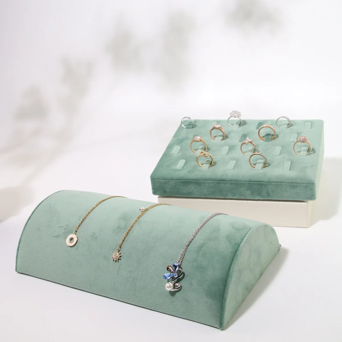 Metal Jewelry Exhibitor Tray Green Velvet Jewelry Display Rack Counter Display Library Jewelry Exhibitors Storage Of Jewelry