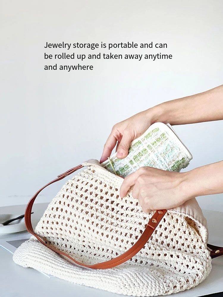 Jewelry Case Roll Bag Portable Velvet Travel Organizer for Necklace Chain Bracelet Jewellery Display Holder Travel Zipper Bag