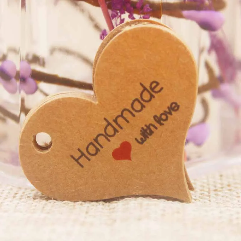 200pcs New Design Kraft/White Handmade Tag, Paper vintage Red Heart Handmade Gift Tag Products Swing Handmade with Love Hang Tag