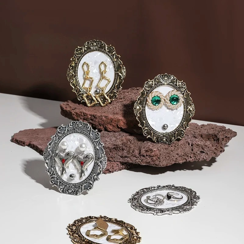 Oval Photo Frame Retro Earrings Storage Stand Jewelry Shop Display Shooting Props Home Decoration