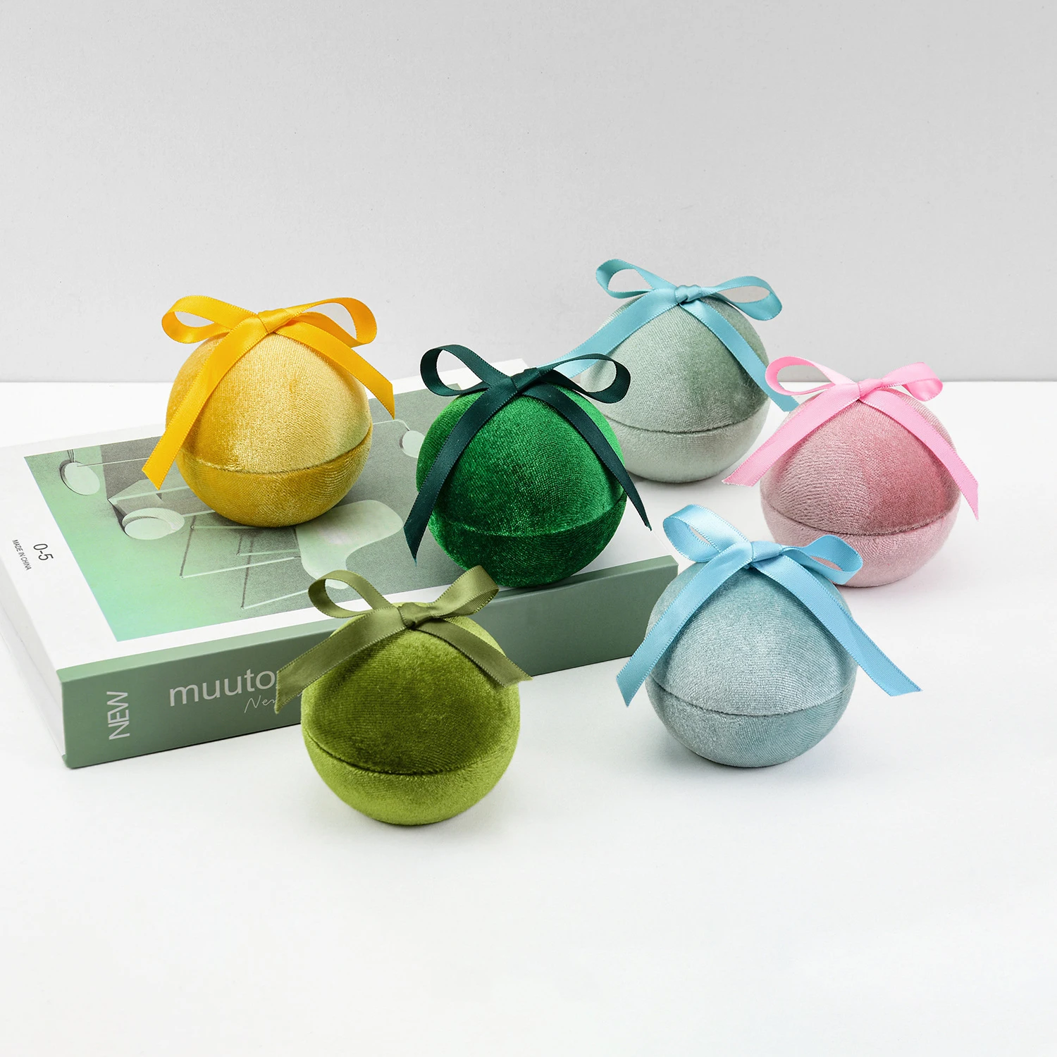 Latest Product Round Jewelry Box Creative Velvet Bow Ring Box Jewelry Boxes Jewelry Packaging for Ring Earring Pendant Organizer