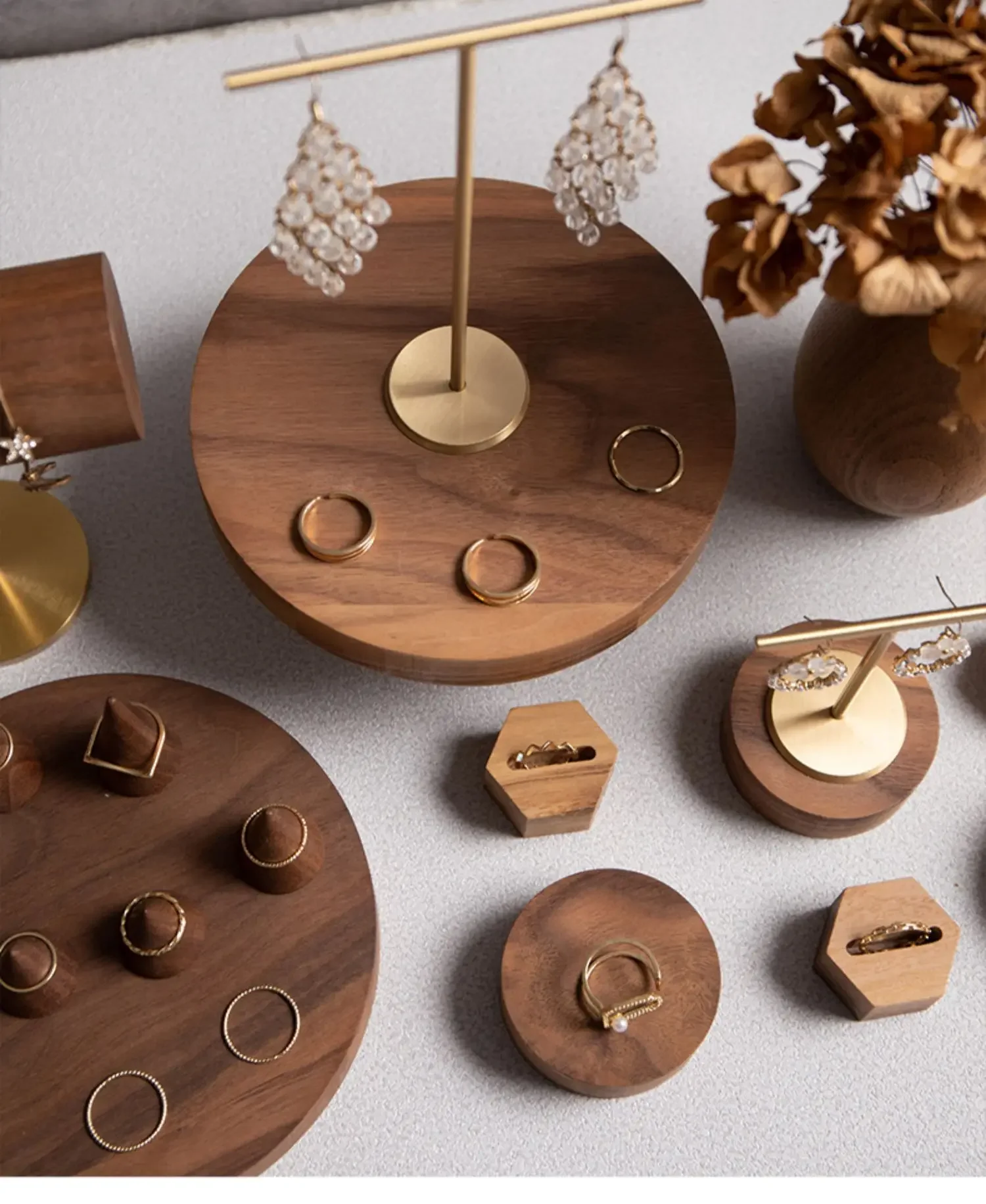 Wooden Walnut Jewelry Display Stand with Earring Tray Necklace Ring Earring Holder Organizer Jewellery Storage Box Shelf