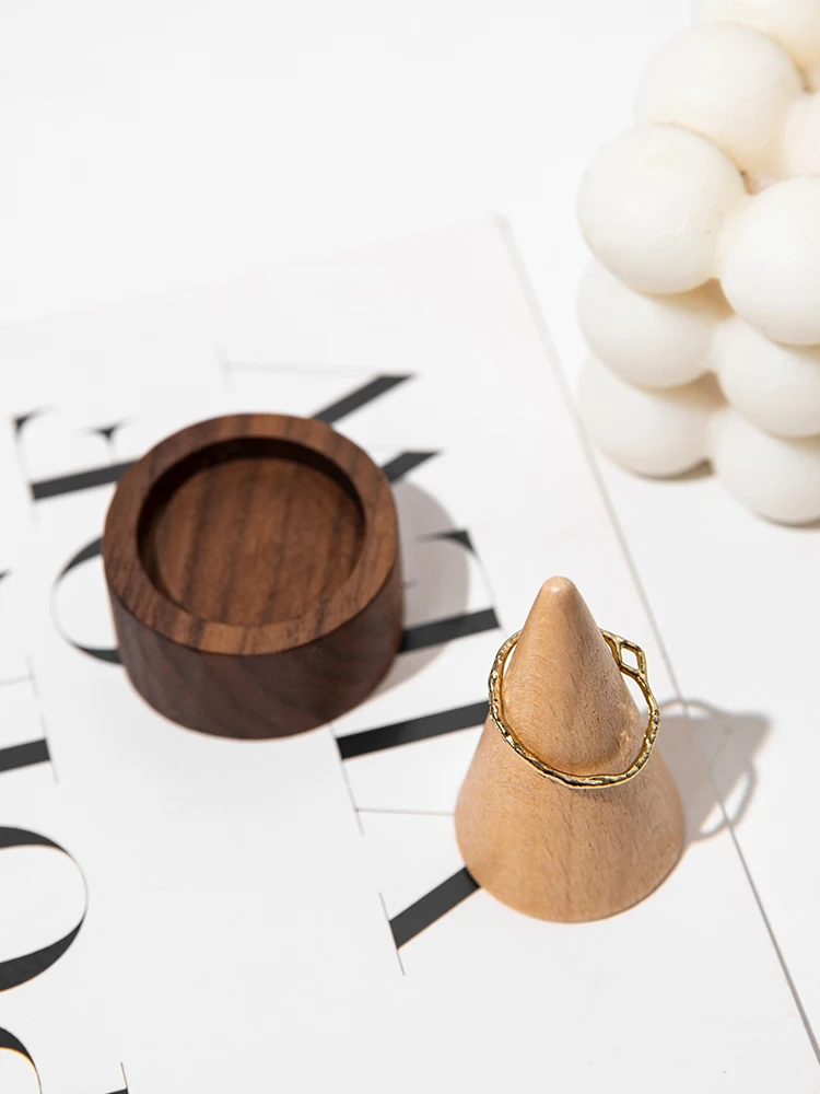 Wooden Jewelry Finger Ring Walnut Triangle Conical Jewelry Storage Display Stand For Rings Jewelry Holder Organizer Case