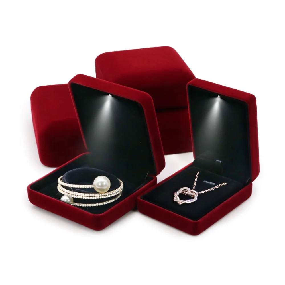 Luxury Wine Red Velvet LED Jewellery Box Wedding Ring Pendant Earring Jewelry Display Packaging Cases Free Custom Logo