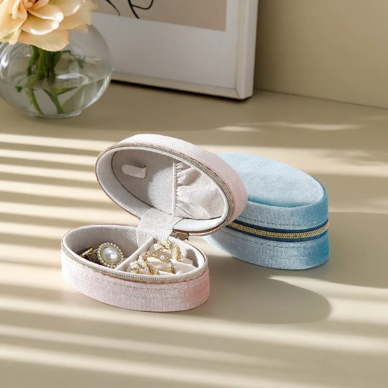 Retro Oval Velvet Mini Portable Jewelry Box For Rings Earrings Bracelets Necklaces