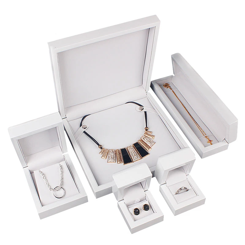 Hot Sale High Gloss Piano Lacquer Finish Wood Wedding Ring Earrings Jewelry Box Small Luxury Jewellery Gift Storage Display Case