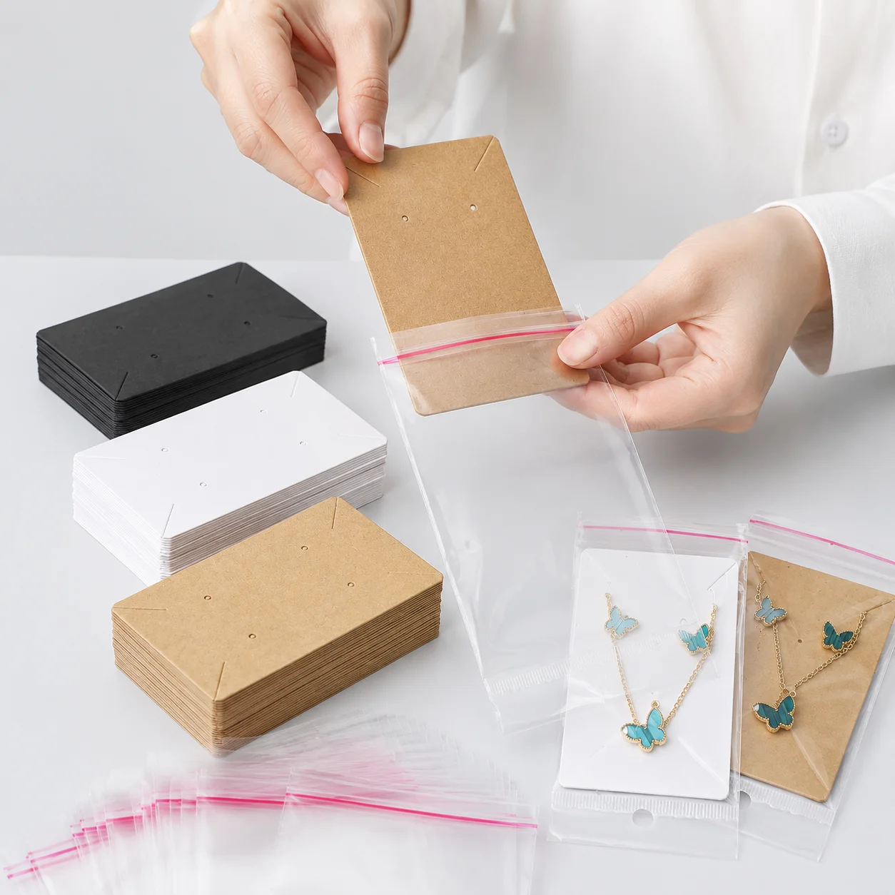 50/100pcs Earring Holder Cards and Clear Self-Sealing Bags Set Paper Display Cards for Necklaces Stud Earrings Jewelry Packaging