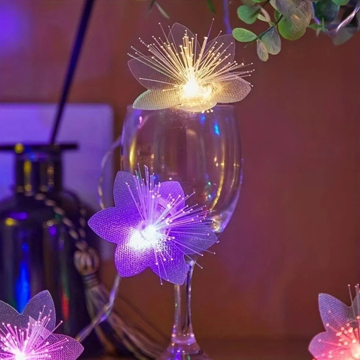 1 enchanting LED fiber optic flower fairy lamp - battery powered, sparkling white flower wreath, suitable for Valentine's Day