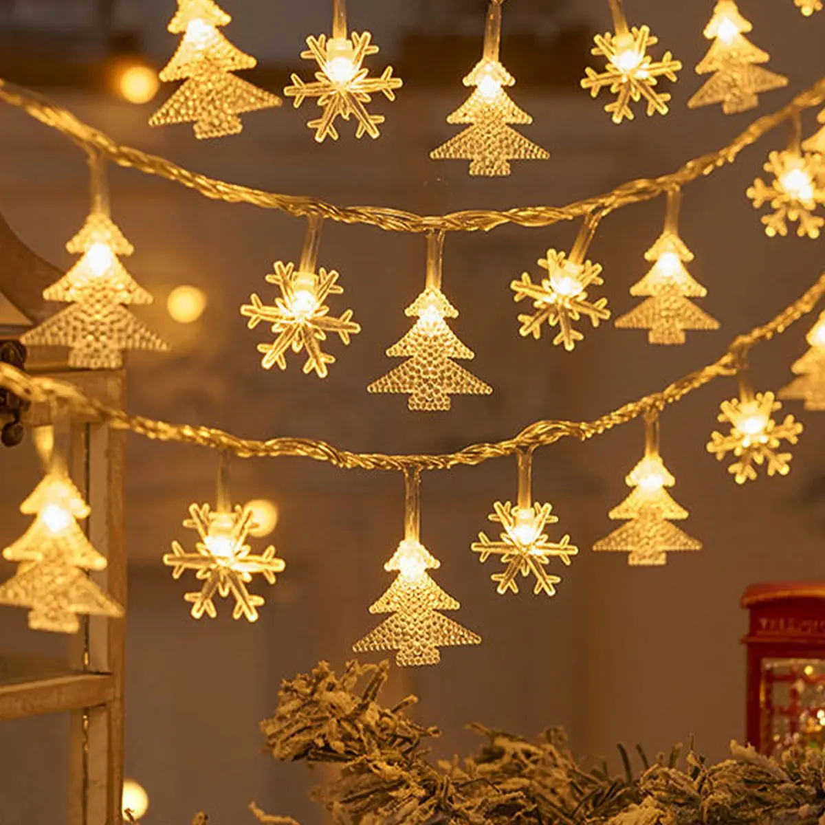 LED Snowflake Light Garland Stars Fairy Light Battery-operated Xmas Tree Elk Decorativa Garland Party Wedding New Year's Decor