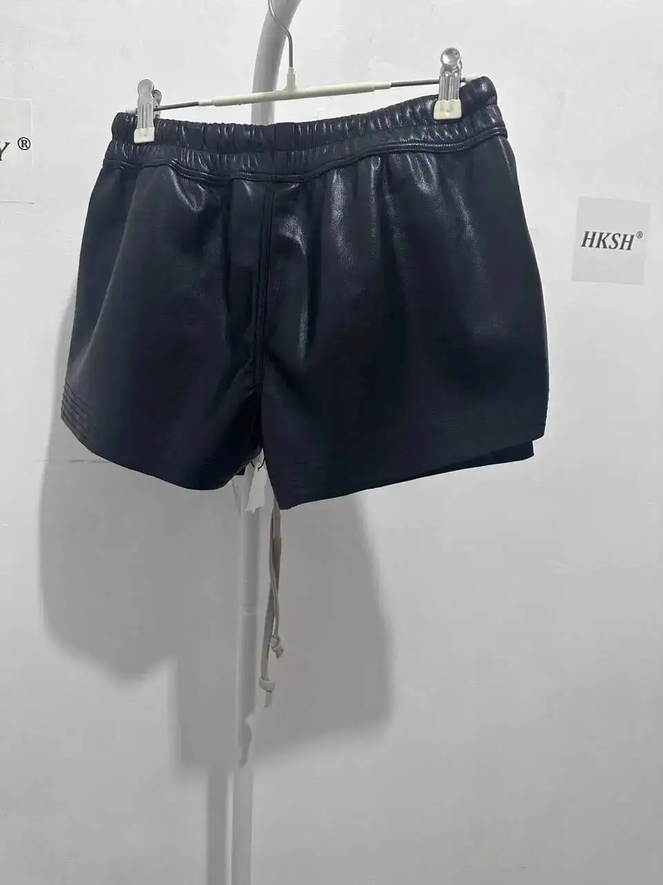 HKSH Summer New Women Dark Style Shorts PU Leather Drawstring Elastic Waist Fashion Punk Streetwear Trendy Chic Hot Pants HK9436