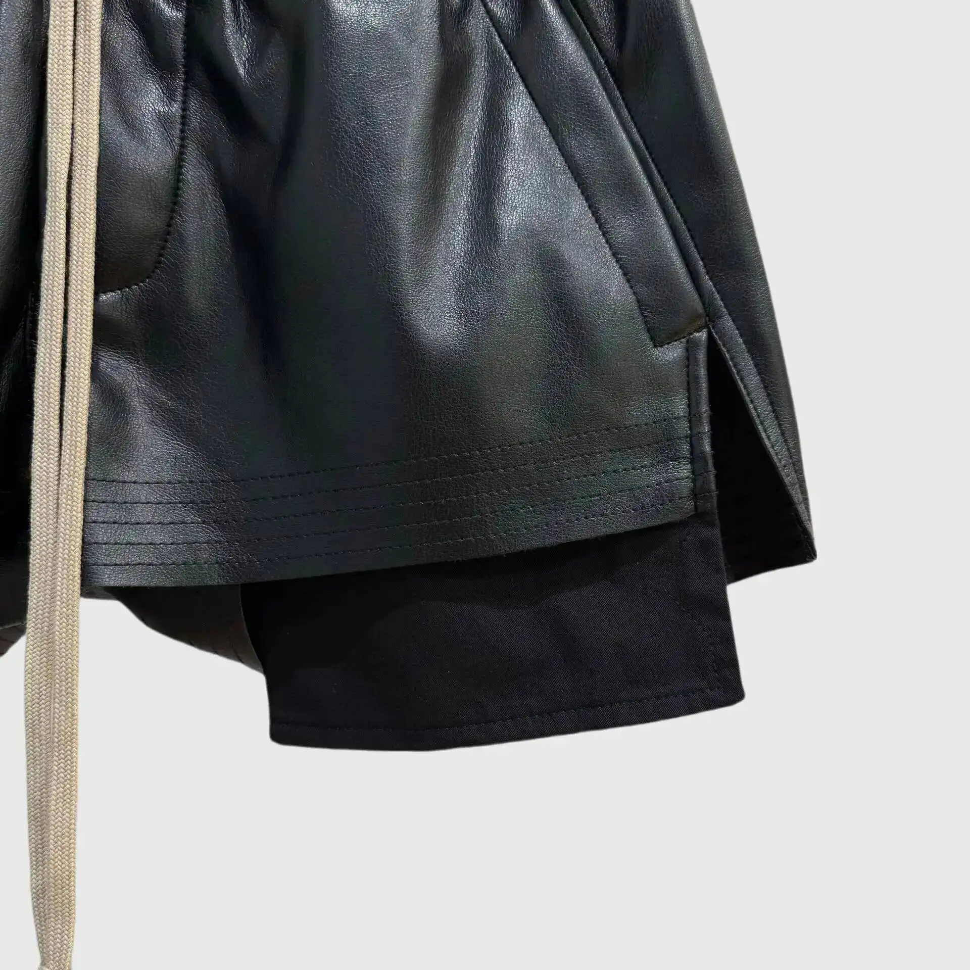 HKSH Summer New Women Dark Style Shorts PU Leather Drawstring Elastic Waist Fashion Punk Streetwear Trendy Chic Hot Pants HK9436