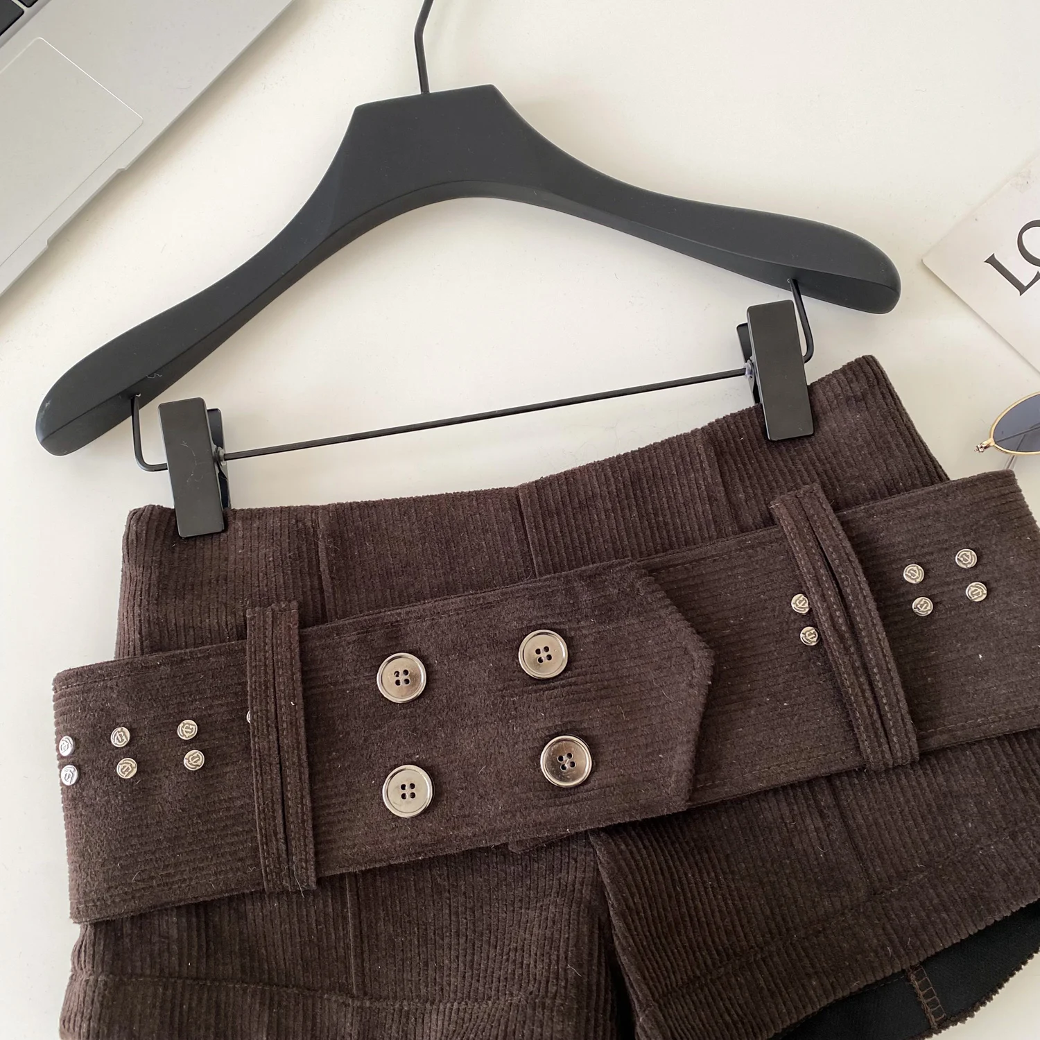 SINGREINY American Retro Corduroy Shorts Women Button Sashes Design Autumn Low Waist Sensual Streetwear Hot Girl Mini Shorts