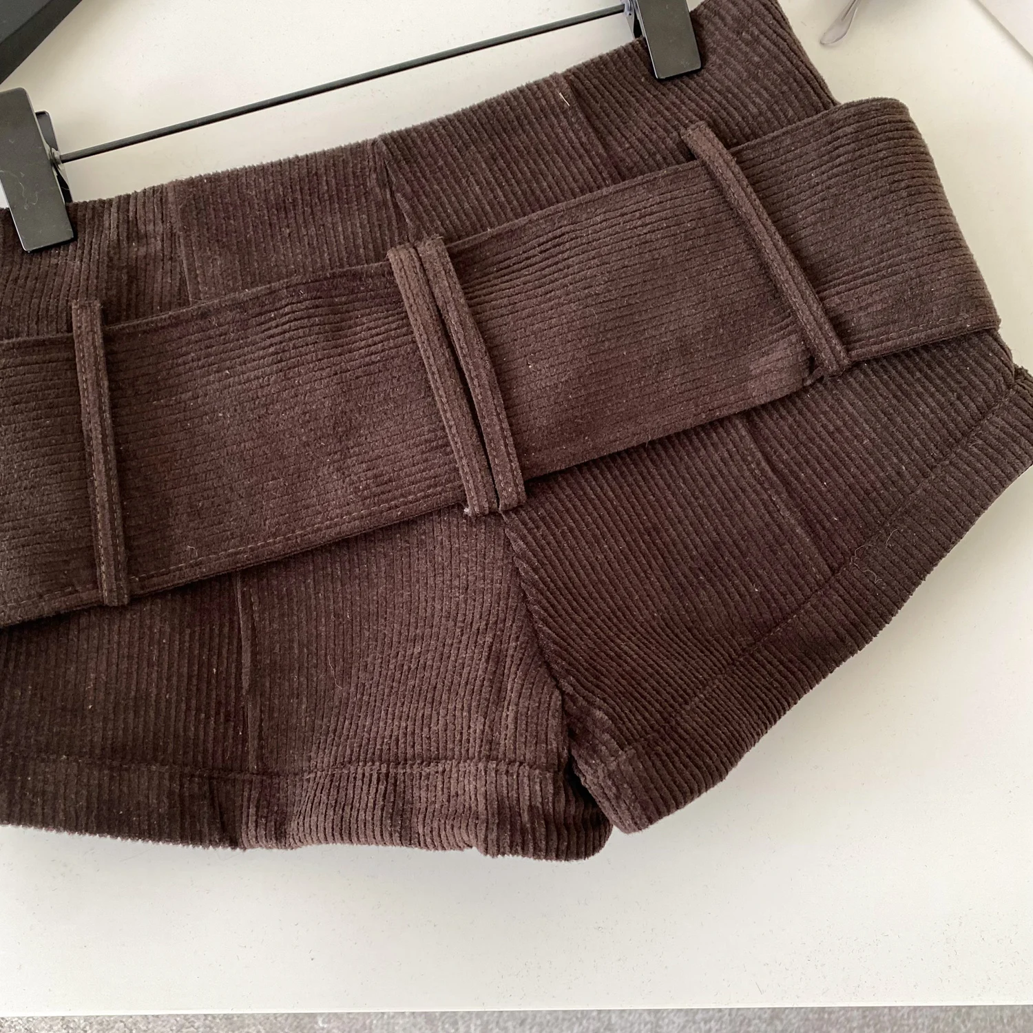 SINGREINY American Retro Corduroy Shorts Women Button Sashes Design Autumn Low Waist Sensual Streetwear Hot Girl Mini Shorts
