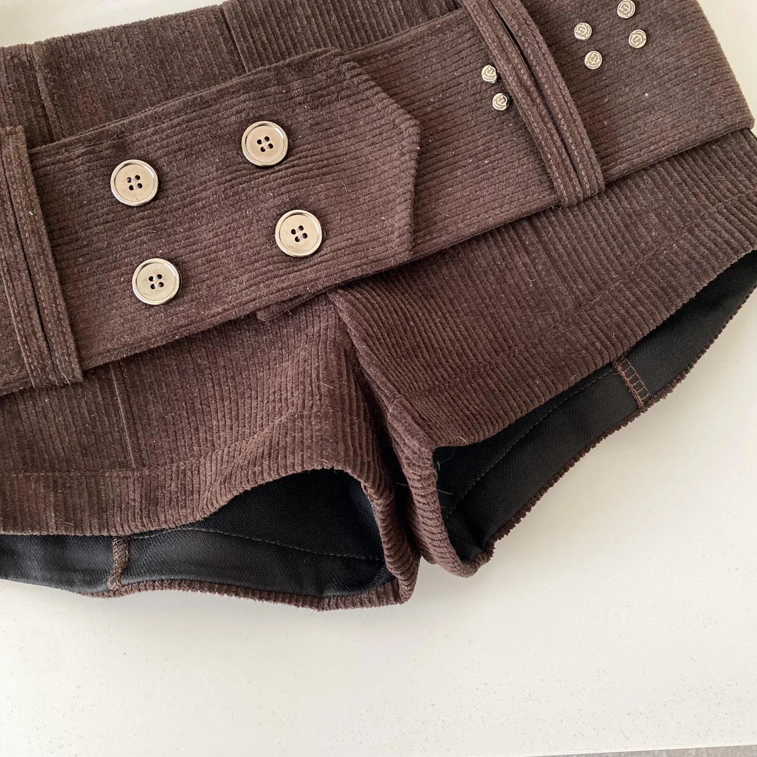 SINGREINY American Retro Corduroy Shorts Women Button Sashes Design Autumn Low Waist Sensual Streetwear Hot Girl Mini Shorts