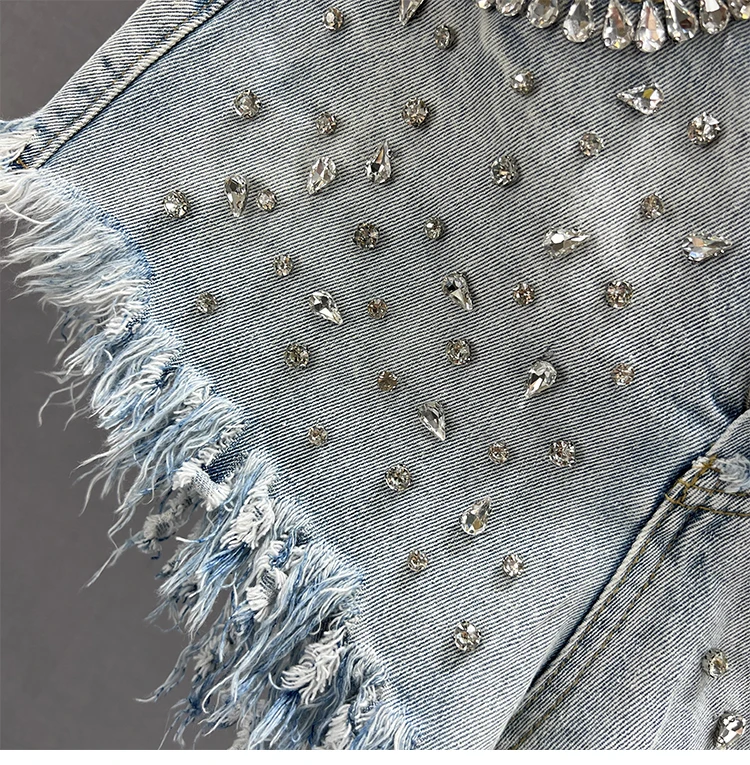 Diamond-Embedded Denim Shorts Women's Fashionable 2026 New Summer High Waist Loose Slimming Raw Hem Wide Legs Short Hot Pants