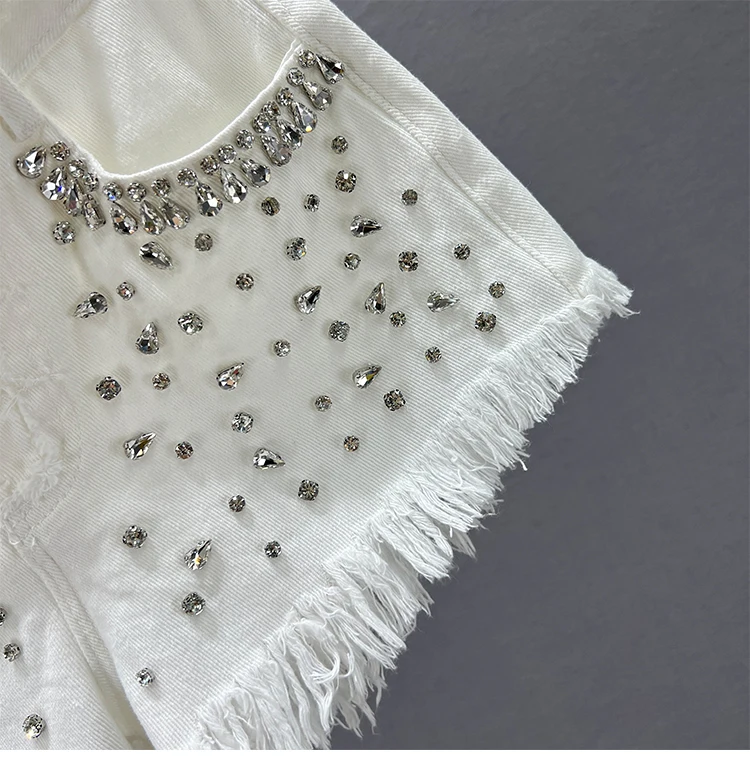 Diamond-Embedded Denim Shorts Women's Fashionable 2026 New Summer High Waist Loose Slimming Raw Hem Wide Legs Short Hot Pants