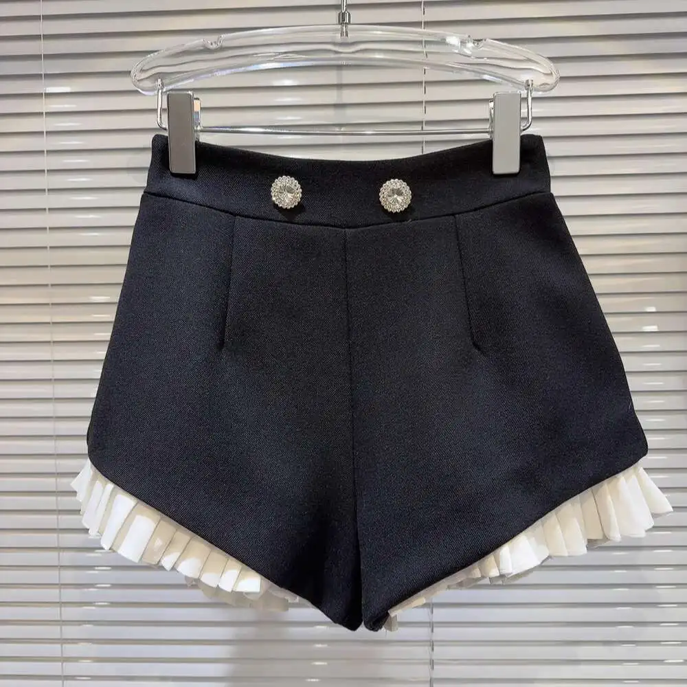 DEAT 2024 Summer New Diamond Metal Buckle Pleated Lace Celebrity Shorts For Women High Waist Hot Pants Female Trendy 11XX9135
