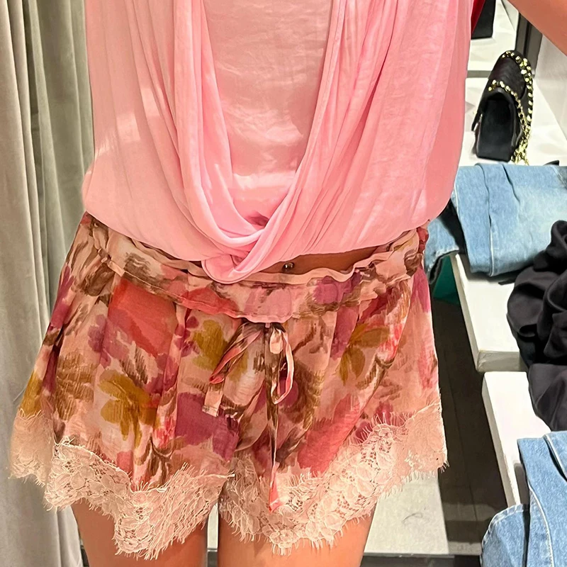 Lace Trim Women Shorts Vintage Velvet Lace Shorts High Waist Versatile Shorts Daily Fashion Casual Outfit Stylish Party Outfit