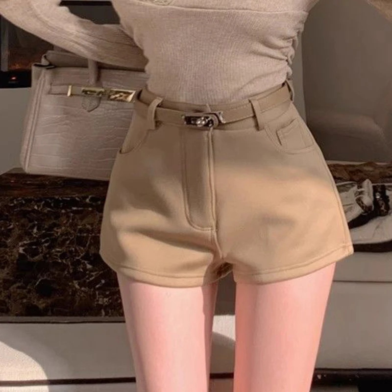 FOTVOTEE Fashion High Waisted Shorts Women Casual Solid Slim Short Pants with Belt 2025 New Retro All Match Simple Female Shorts